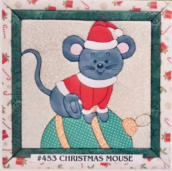 453 Christmas Mouse